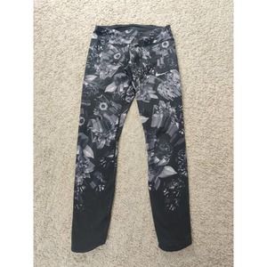 (V) Nike Women legging sport dri-fit running flower pattern sz S